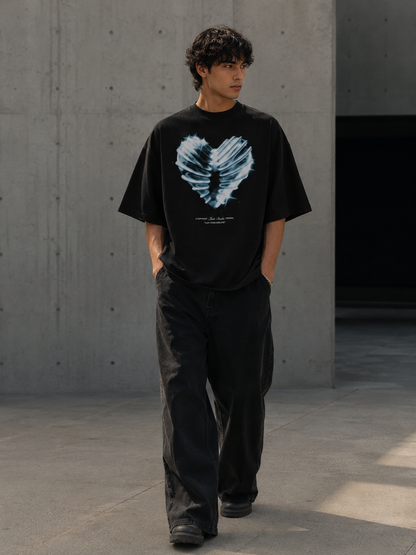 Future Structure Metallic Heart Graphic T-Shirt