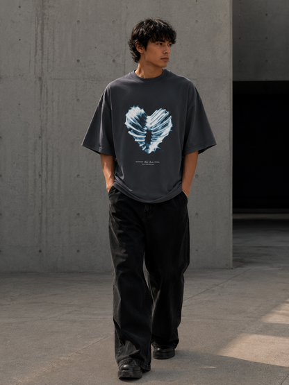 Future Structure Metallic Heart Graphic T-Shirt