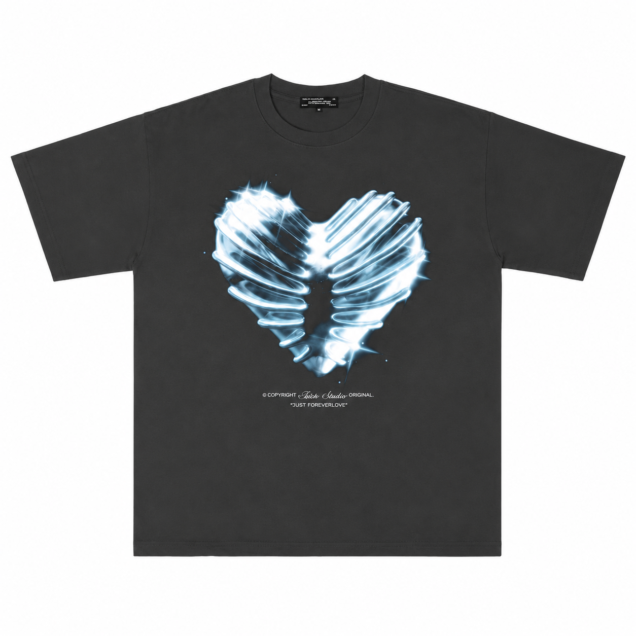 Future Structure Metallic Heart Graphic T-Shirt